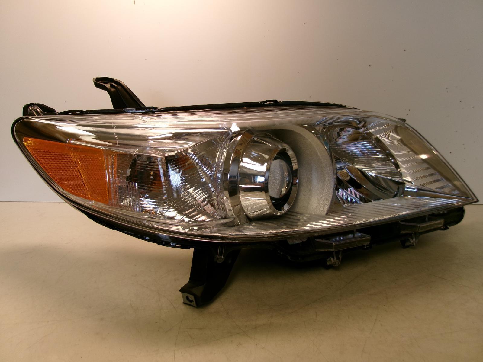 Fits 2015 - 2020 Toyota Sienna Passenger Rh Halogen Headlight W/o Led