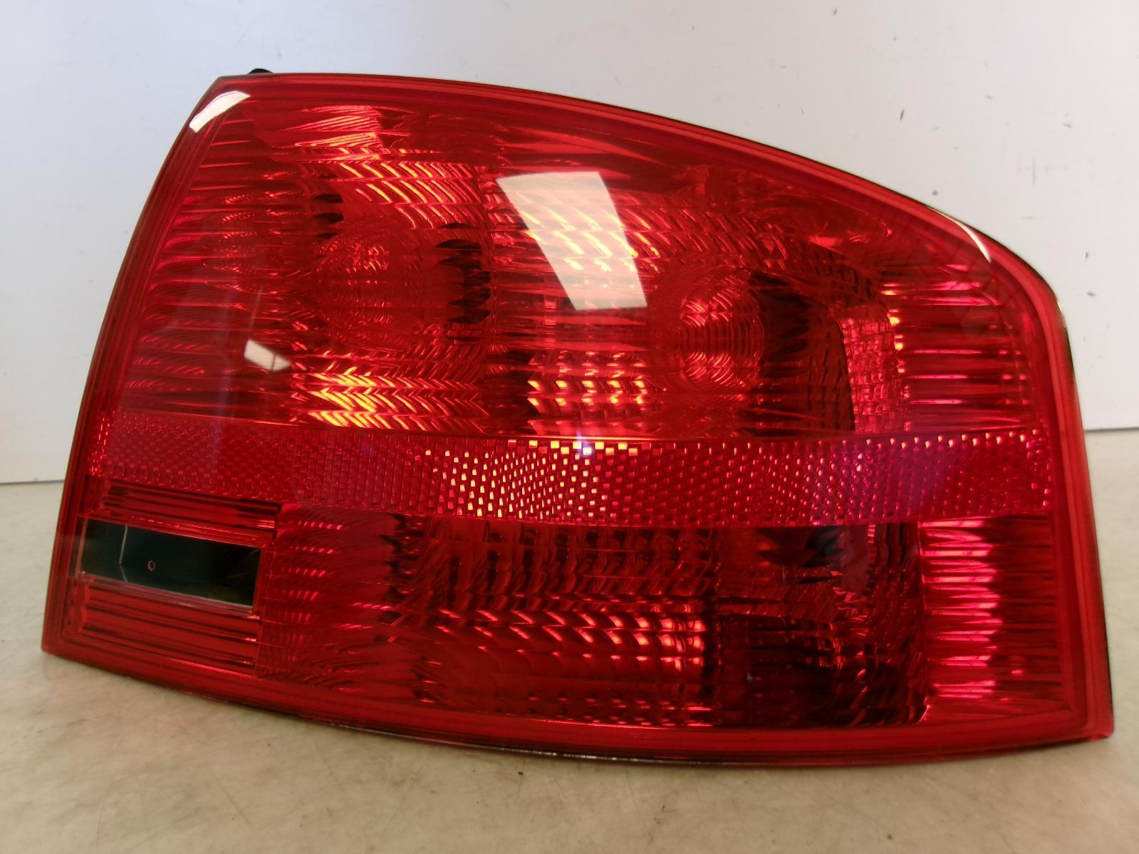 2006 Audi A4 Passenger RH Outer Quarter Panel Tail Light OEM - 0