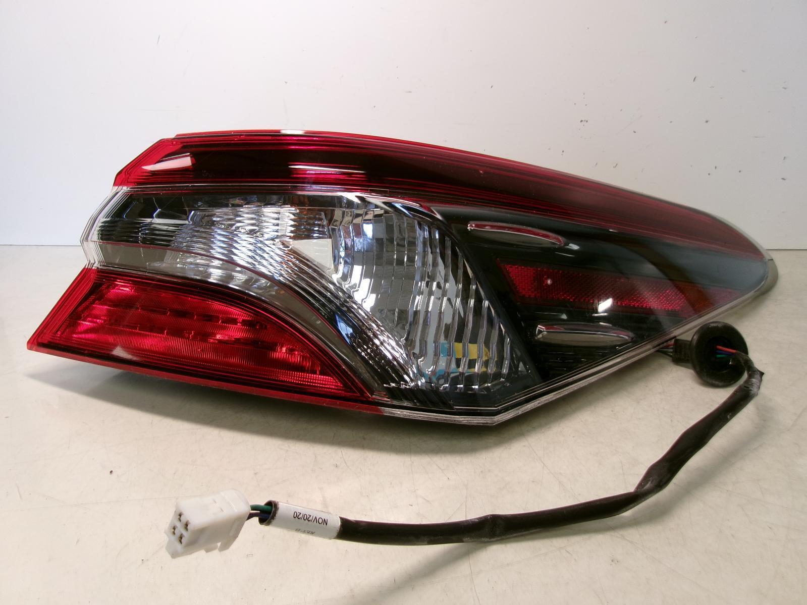 2020 2021 2022 2023 Toyota Camry Incandescent Outer Quarter Panel Tail Light OEM