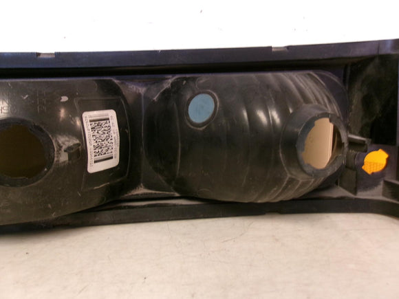 Fits 2003 - 2007 Chevrolet Silverado / Avalanche Passenger Park Lamp Turn Signal