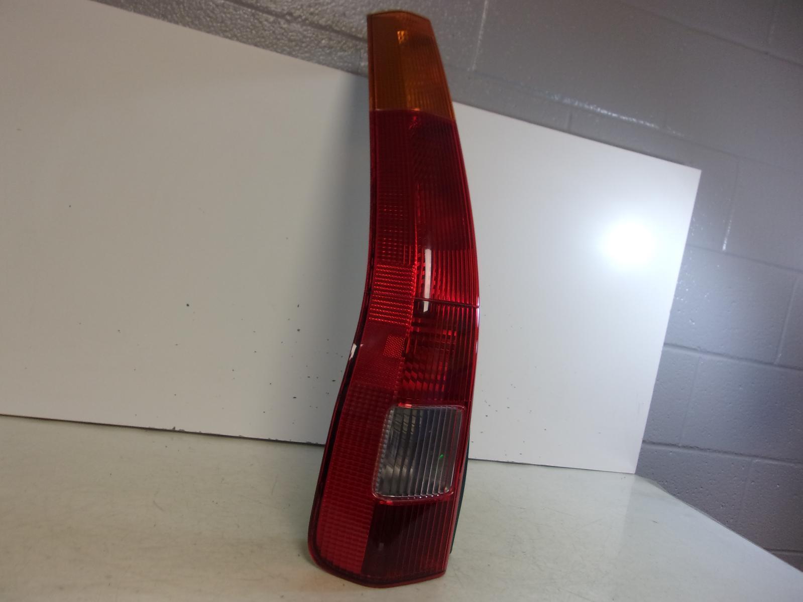 2002 2003 2004 Honda Cr-V Driver LH Tail Light OEM - 0