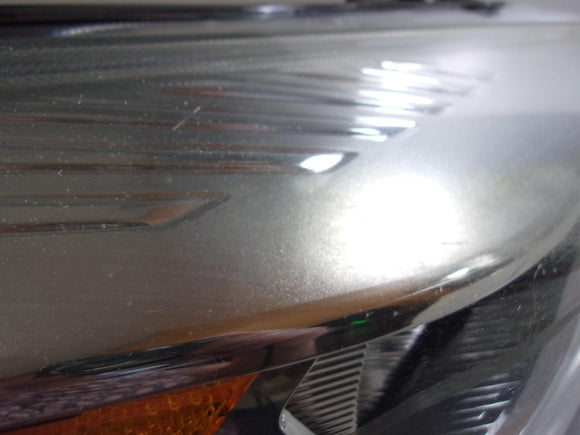 2017 2018 2019 Ford Escape Passenger Rh Halogen Headlight OEM