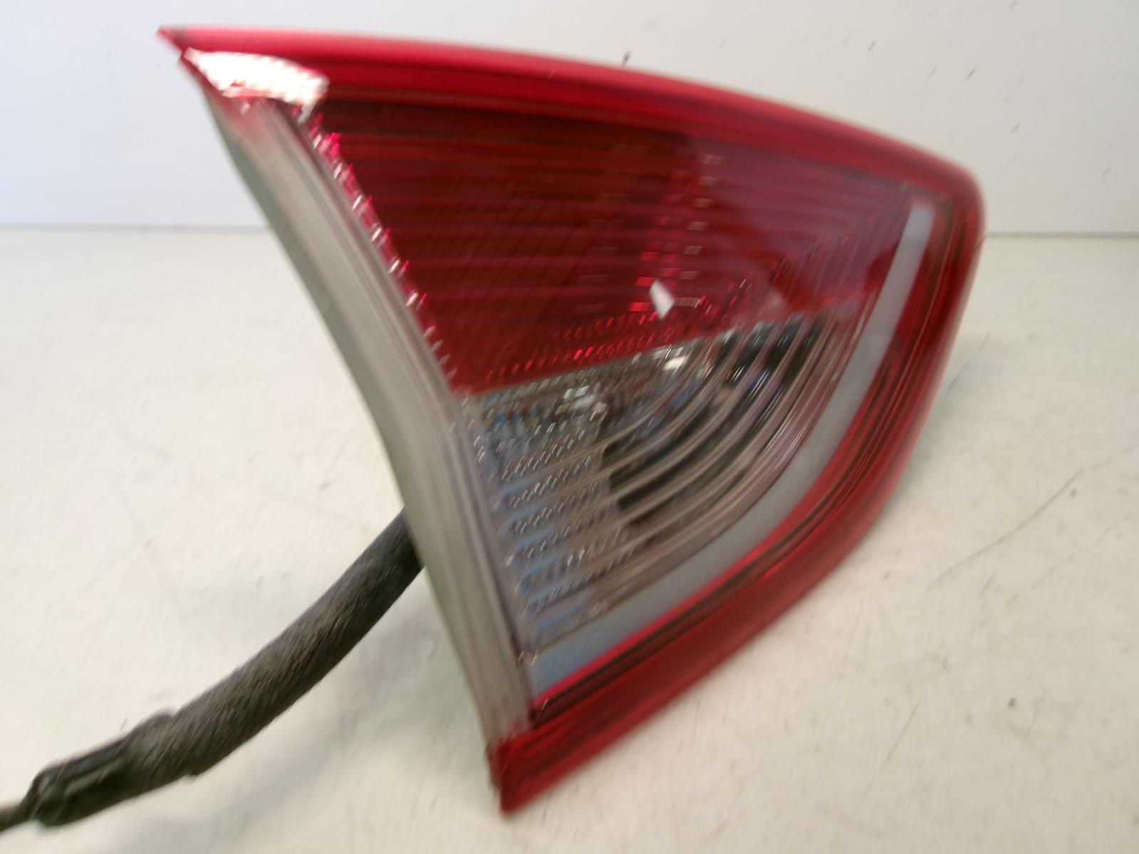 2013 2014 2015 Ford Escape Driver Lh Inner Lid Tail Light OEM