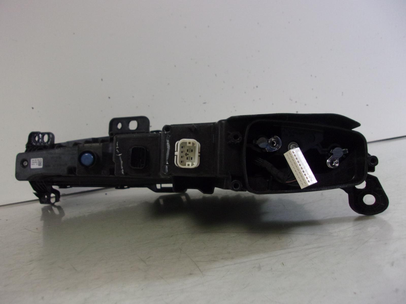 2023 BMW 740i Passenger RH LED Daytime Running Light  OEM G70