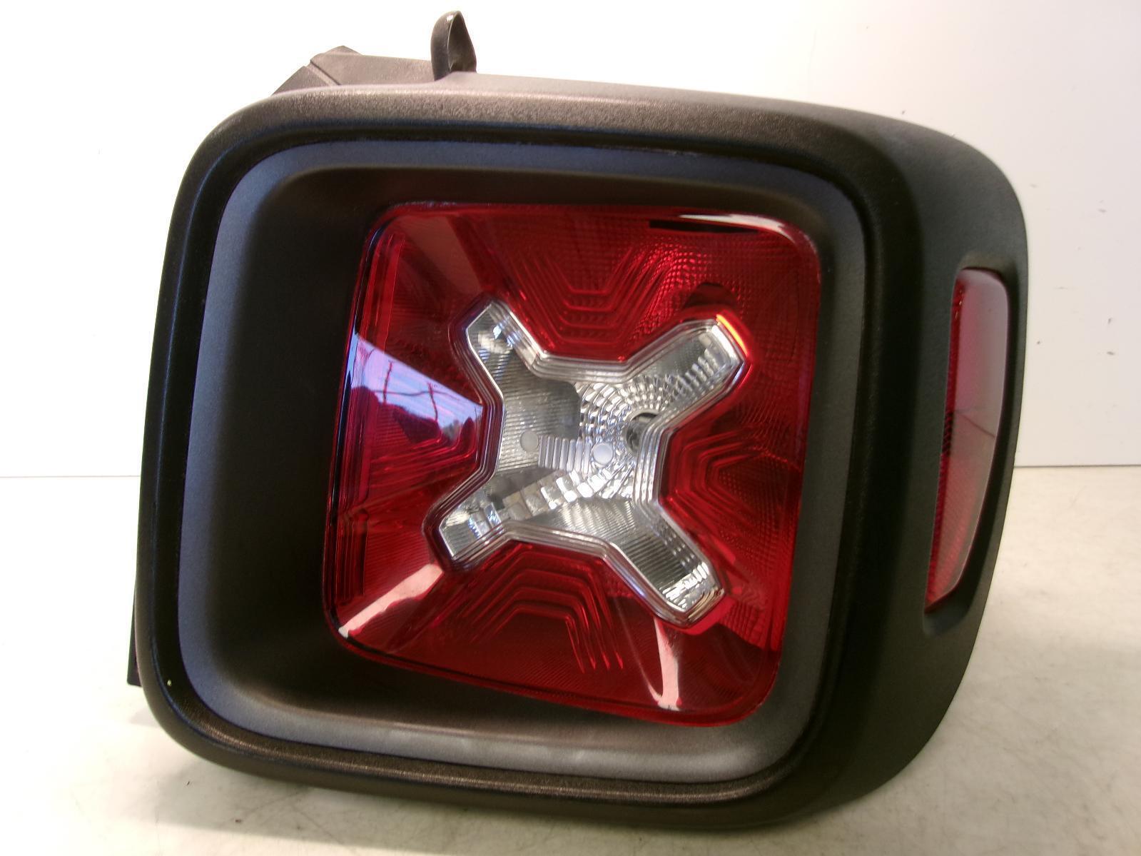 2016 2017 2018 Jeep Renegade Passenger Rh Grey Outer Tail Light Oem