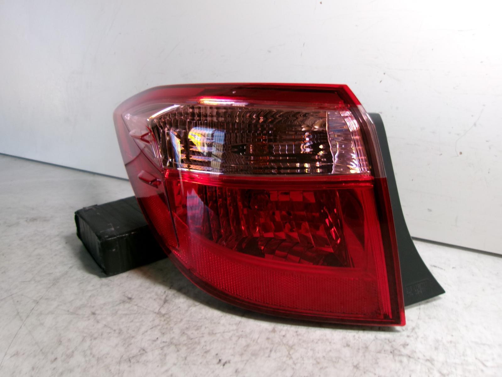 2017 2018 2019 Toyota Corolla Sedan Driver Lh Quarter Panel Tail Light OEM