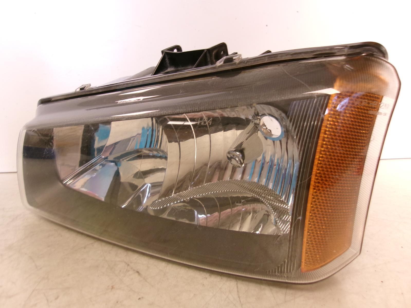 CHEVROLET SILVERADO 1500 PICKUP L Headlamp L. 05 06