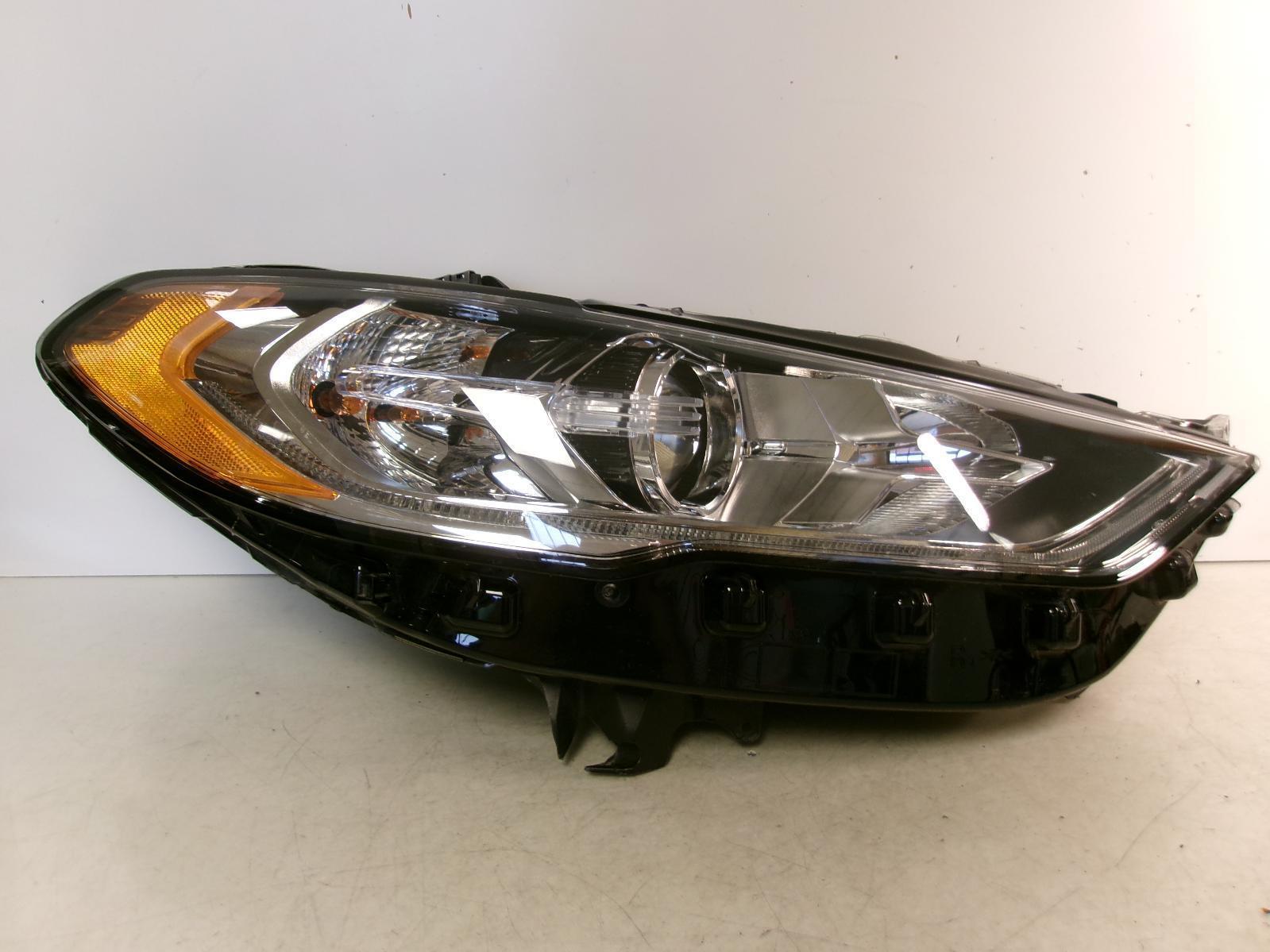 2017 2018 2019 2020 Ford Fusion Passenger Rh Halogen Headlight W/ Led OEM