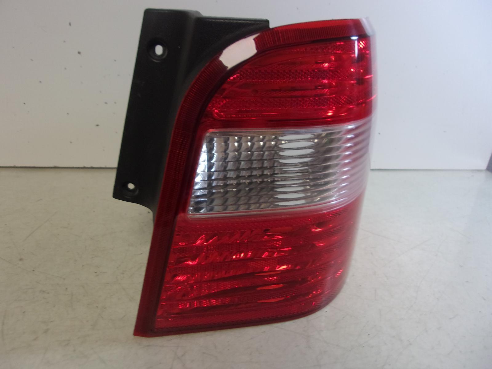 2005 2006 2007 Ford Freestyle Passenger RH Tail Light OEM - 0