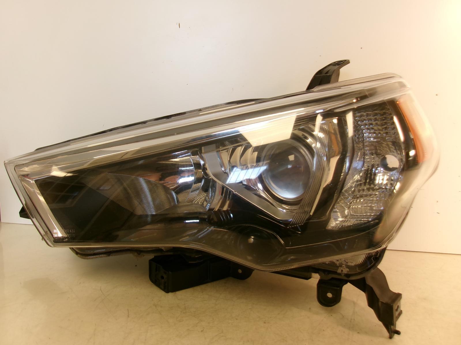 2014 - 2020 Toyota 4runner Driver Lh Halogen Headlight OEM