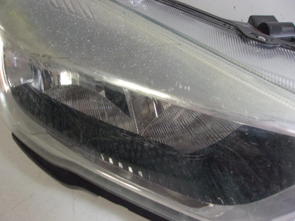 2017 2018 2019 Ford Escape Passenger Rh Halogen Headlight OEM