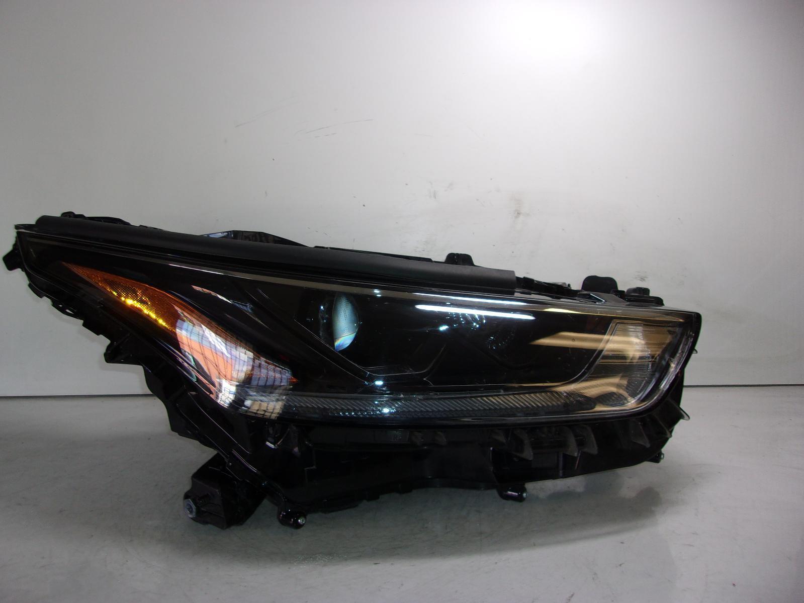 2021-2024 Toyota Highlander Passenger RH Non-Adaptive LED Headlight w/ Black OEM