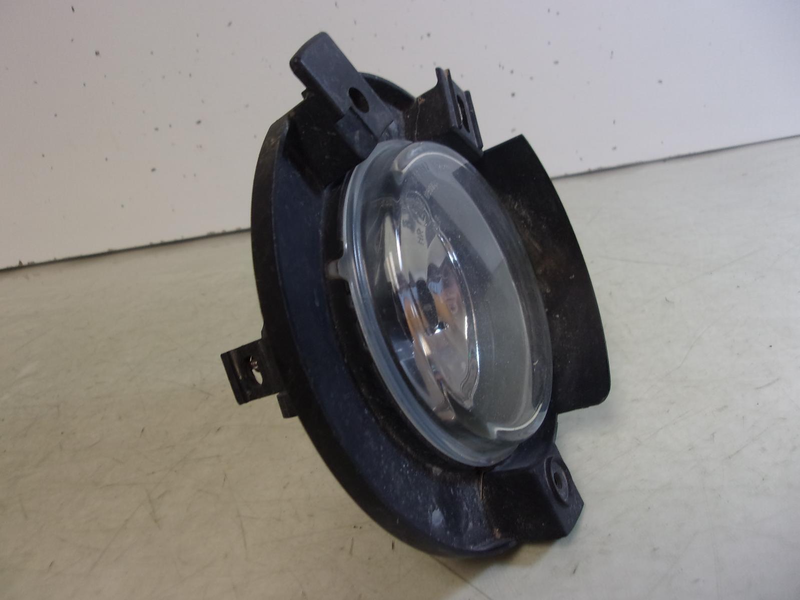 2002 2003 2004 2005 Ford Explorer Passenger RH Fog Light OEM