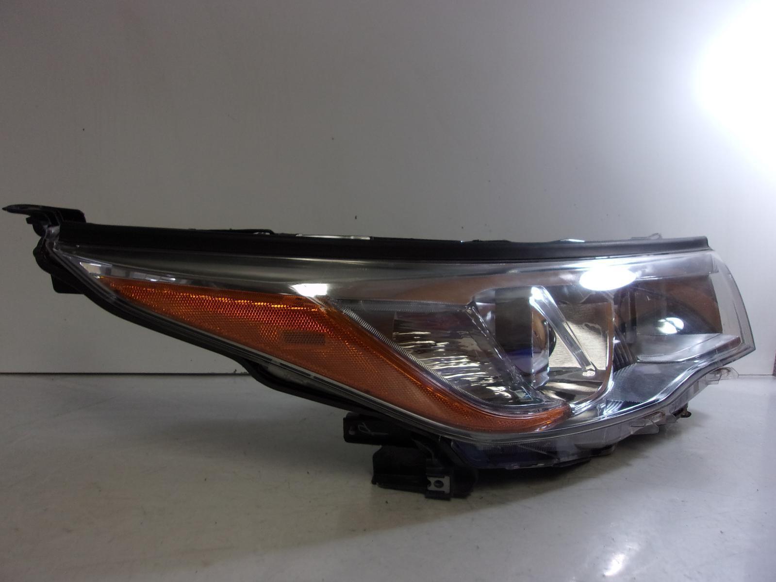 2014 2015 2016 Toyota Highlander Passenger Rh Halogen Headlight OEM - 0