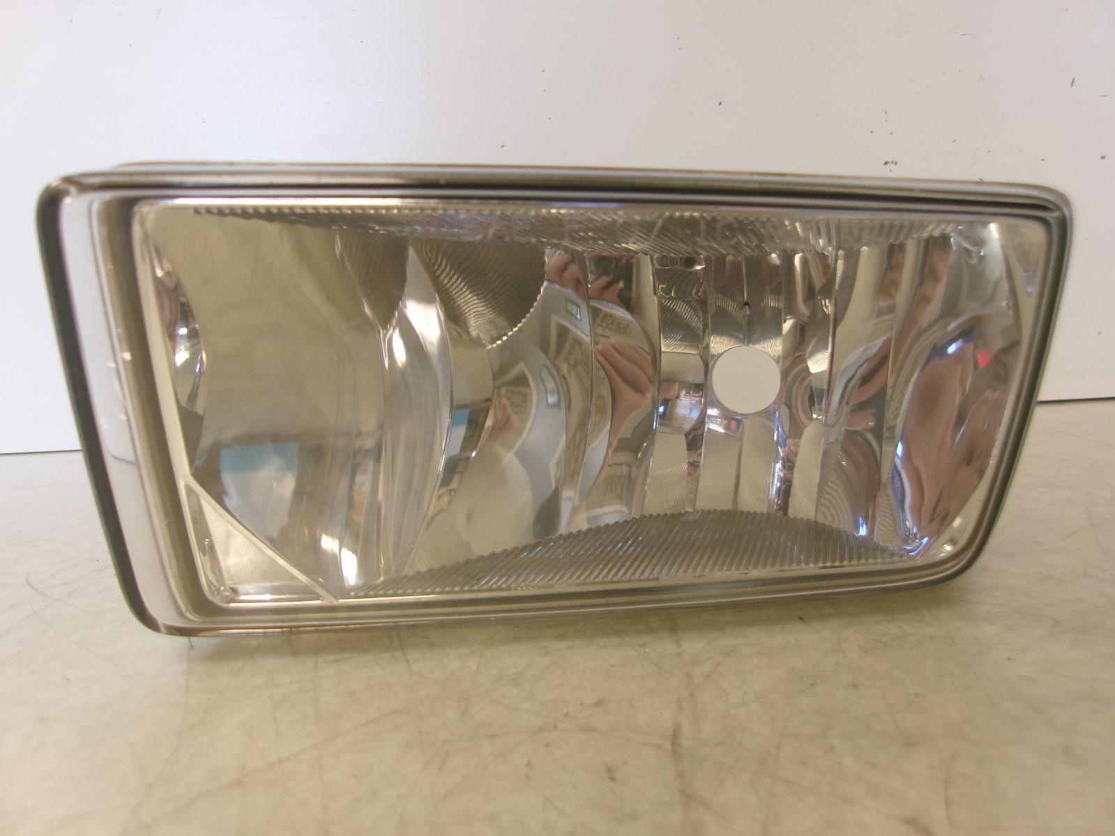 2008 - 2015 Chevrolet Silverado 1500 Driver Lh Halogen Fog Light OEM