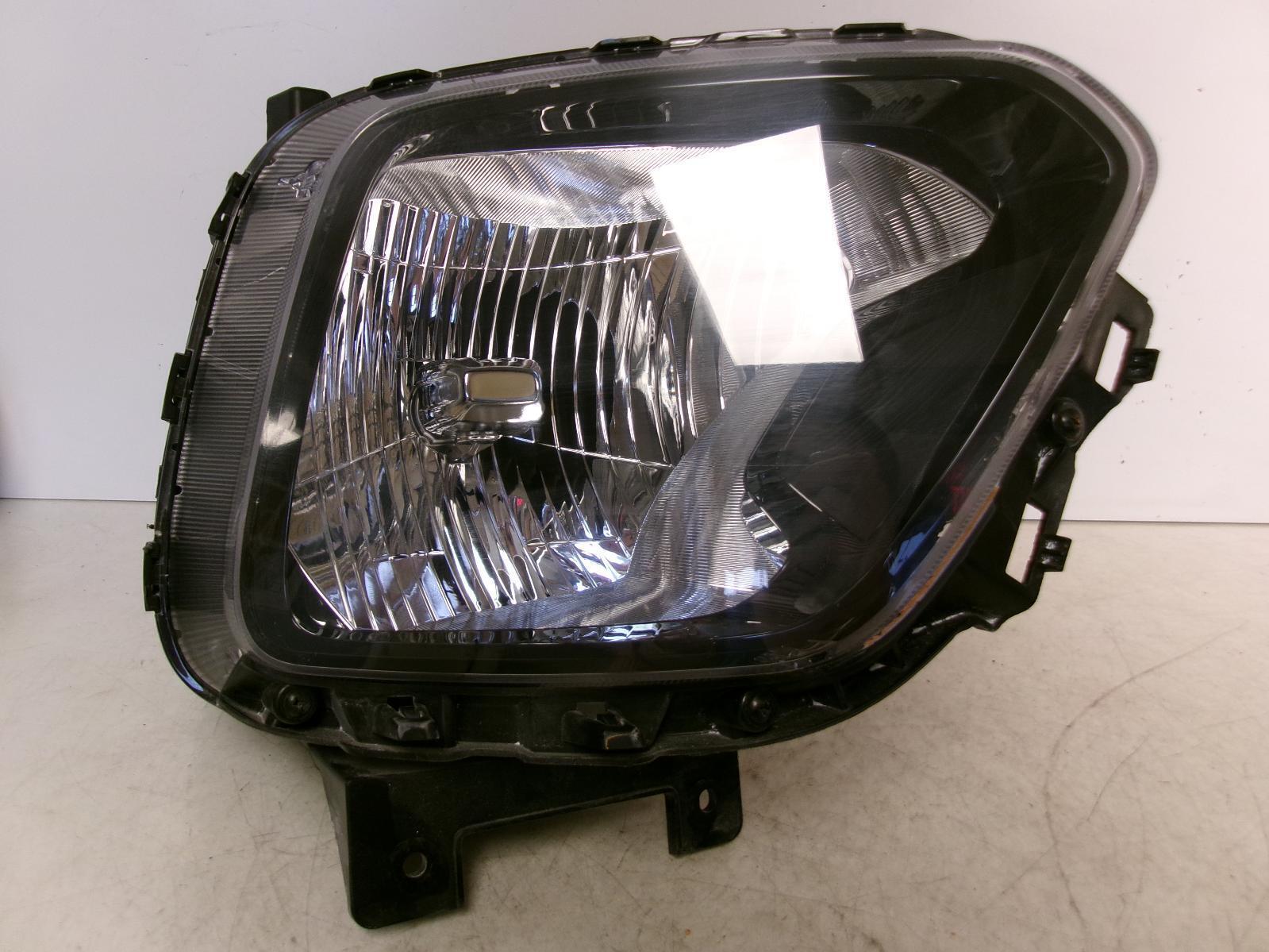 2020 2021 2022 Kia Soul Passenger Rh Reflector Halogen Headlight OEM