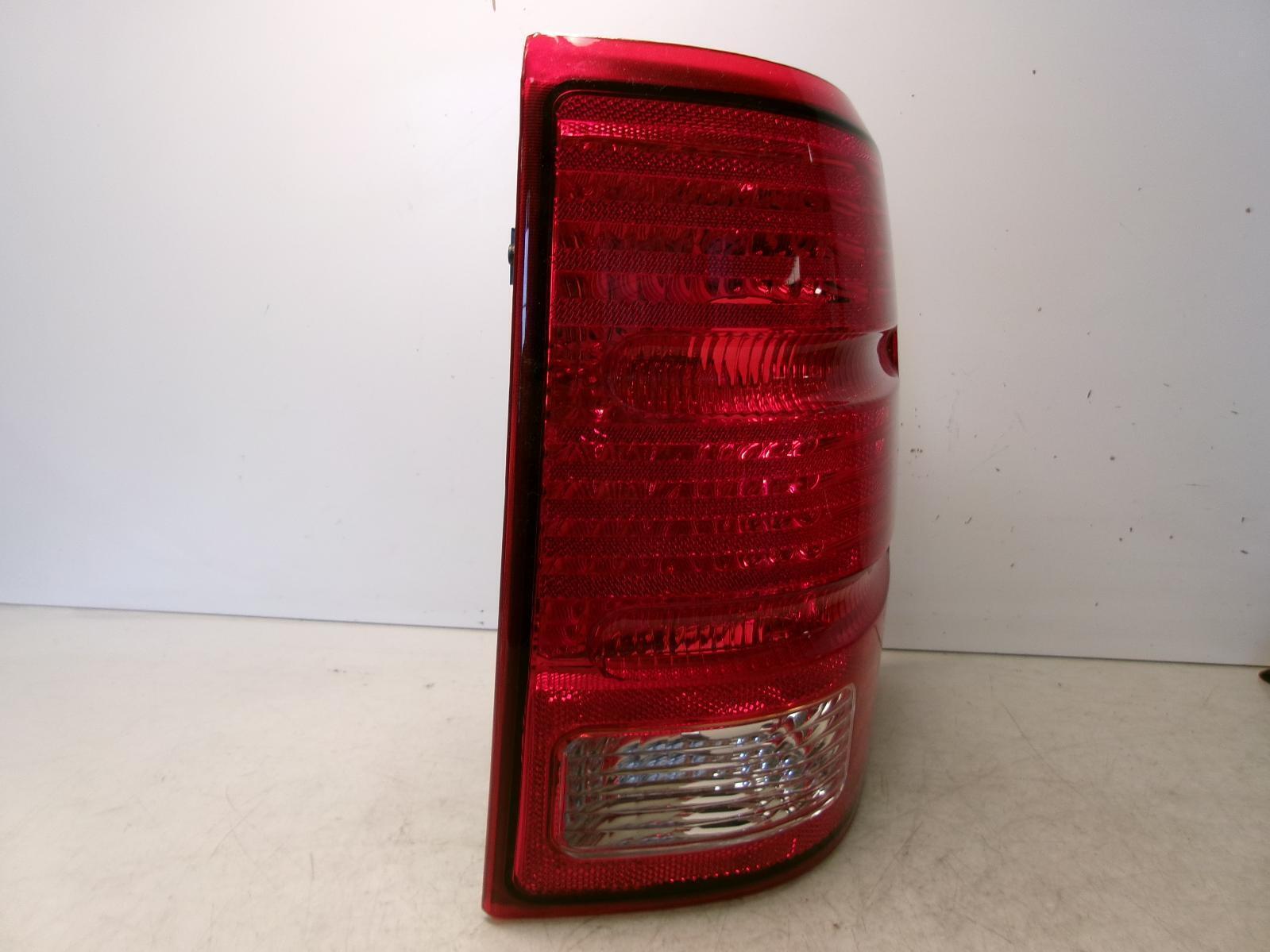 Fits 2004 2005 Ford Explorer Passenger Rh Outer Quarter Panel Tail Light - TYC