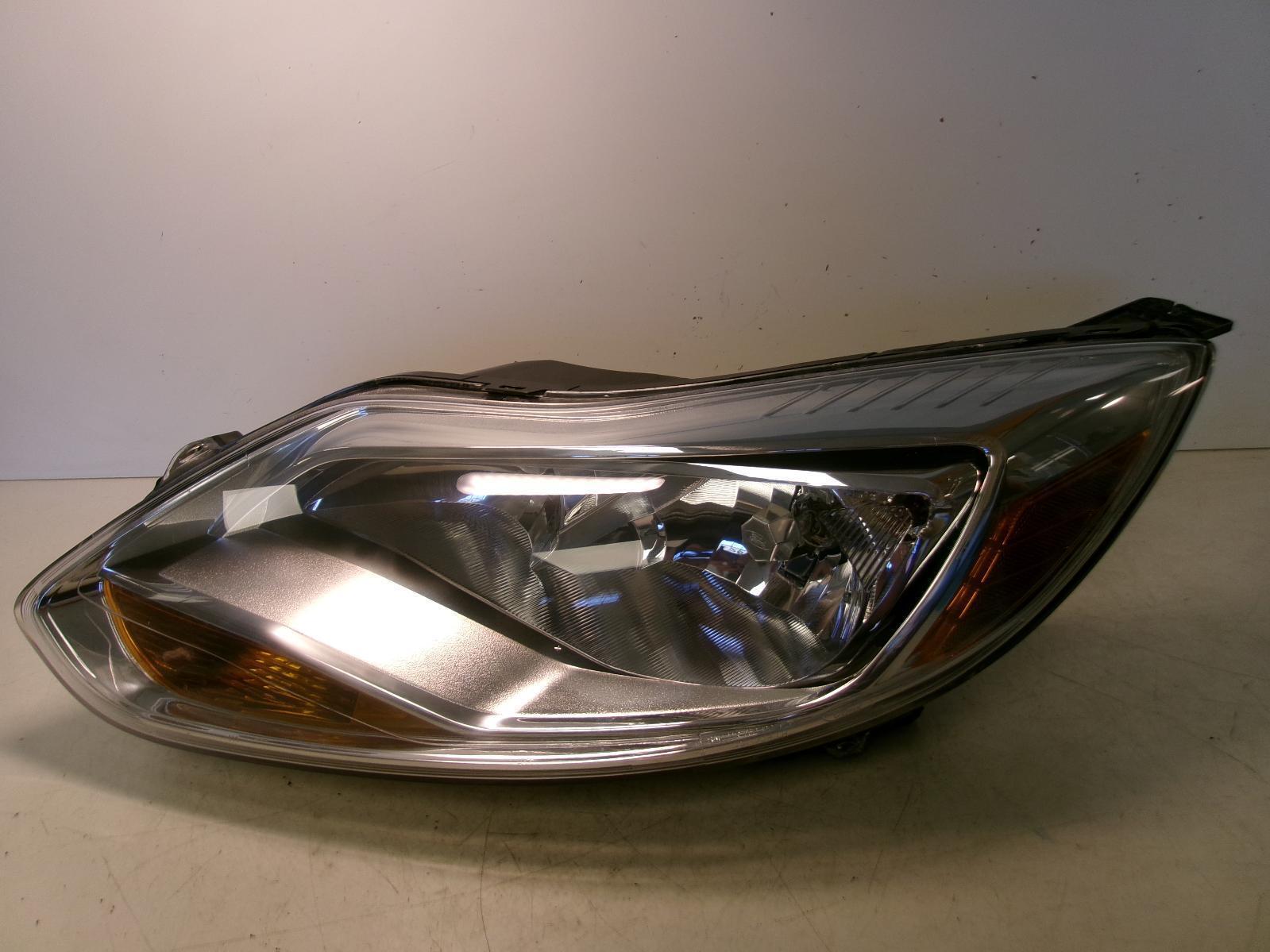 2013 2014 Ford Focus Driver Lh Halogen Chrome Trim Headlight OEM