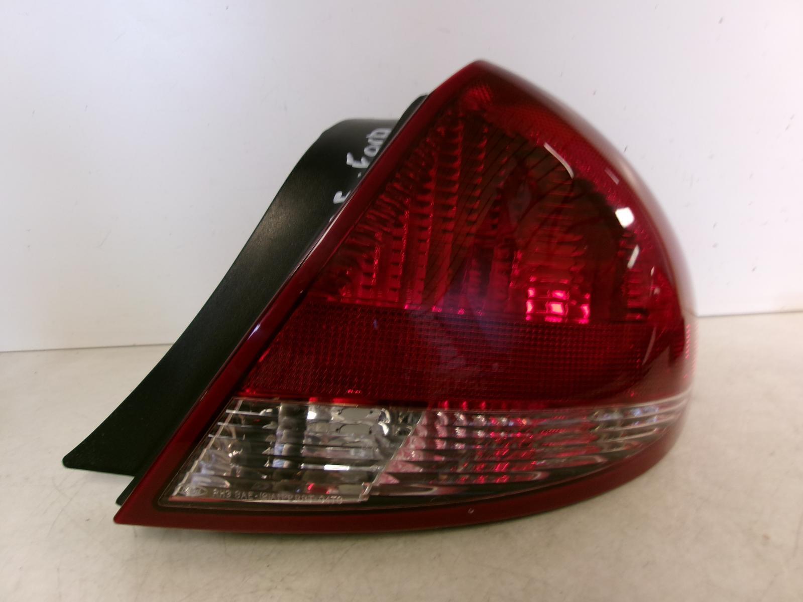 2006 2007 Ford Taurus Passenger Rh Outer Quarter Panel Tail Light OEM