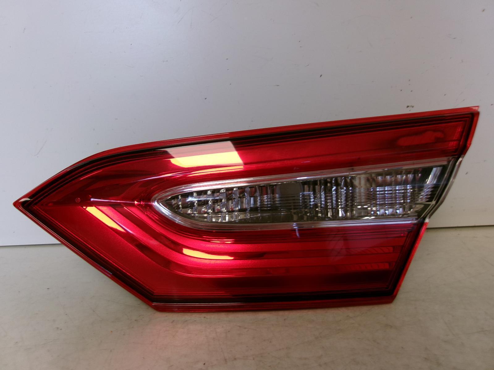 2020 2021 2022 2023 Toyota Camry Passenger Rh Inner Lid Tail Light OEM