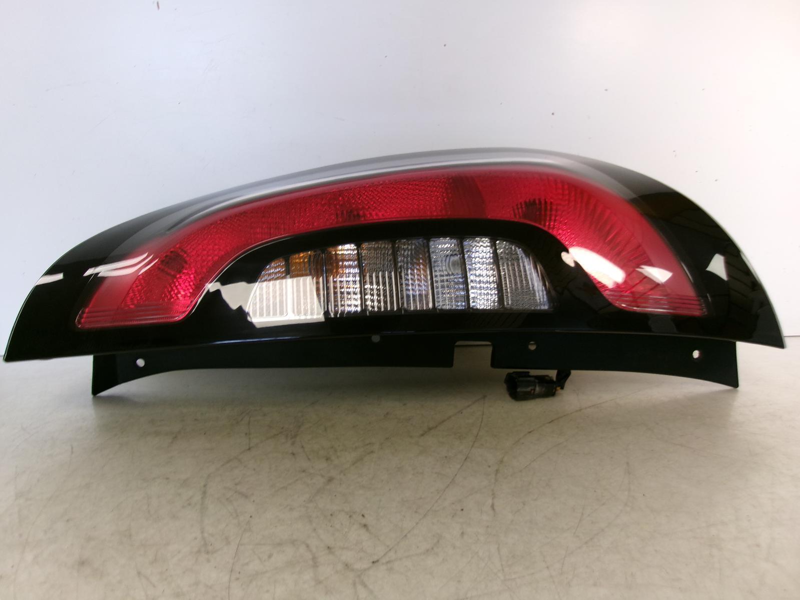 2015 2016 2017 2018 2019 Kia Soul Passenger RH Outer Incandescent Tail Light OEM