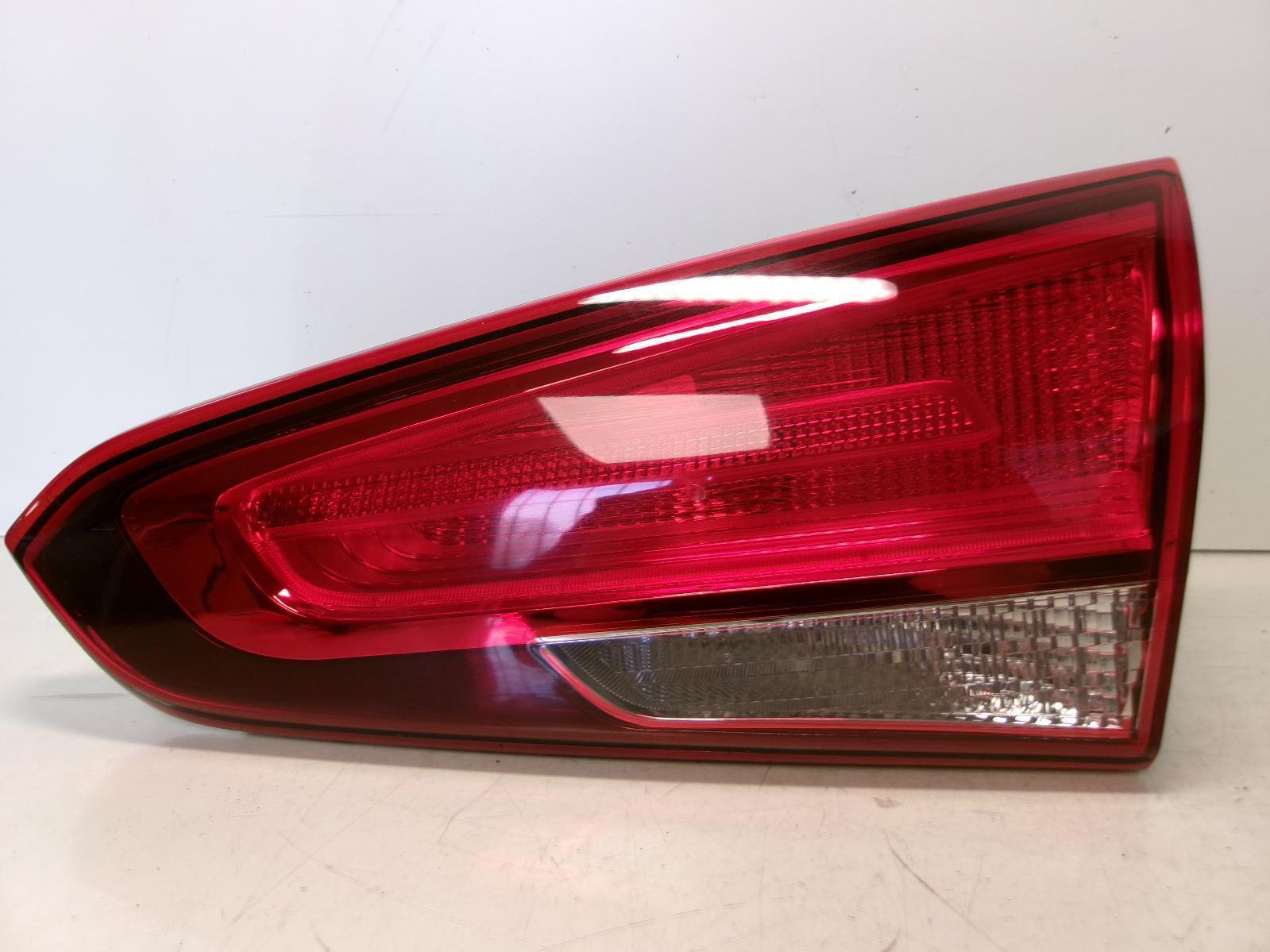 2017 2018 Kia Forte Sedan Passenger Rh Inner Incandescent Tail Light OEM