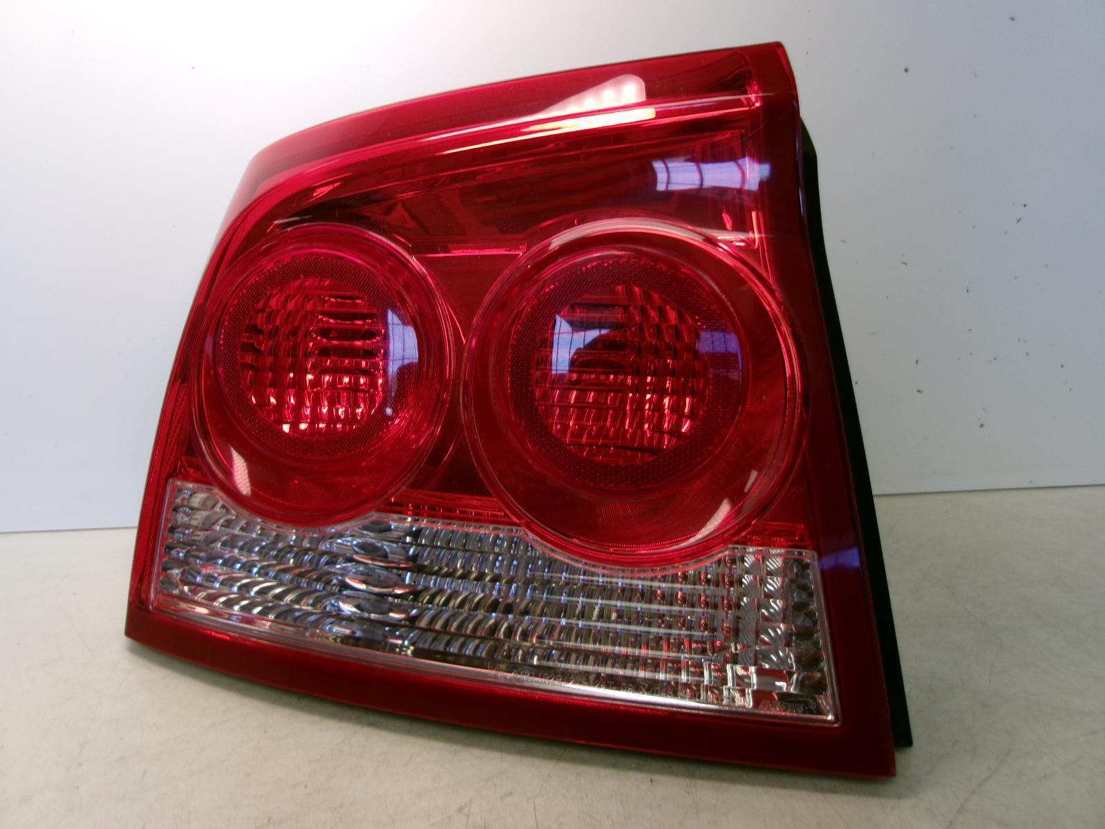 2009 2010 Dodge Charger Driver Lh Outer Quarter Panel Tail Light OEM