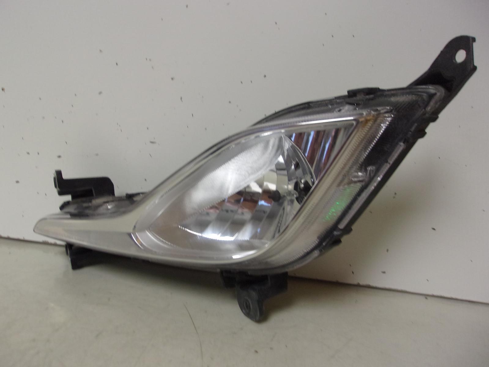 2013 2014 2015 2016 2017 Hyundai Elantra GT Driver LH Halogen Fog Light OEM - 0