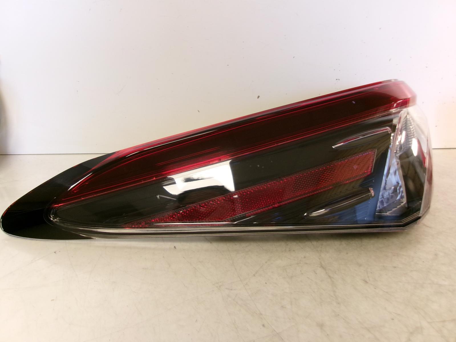 2018 2019 Toyota Camry Driver Lh Outer Black Trim Quarter Panel Tail Light OEM