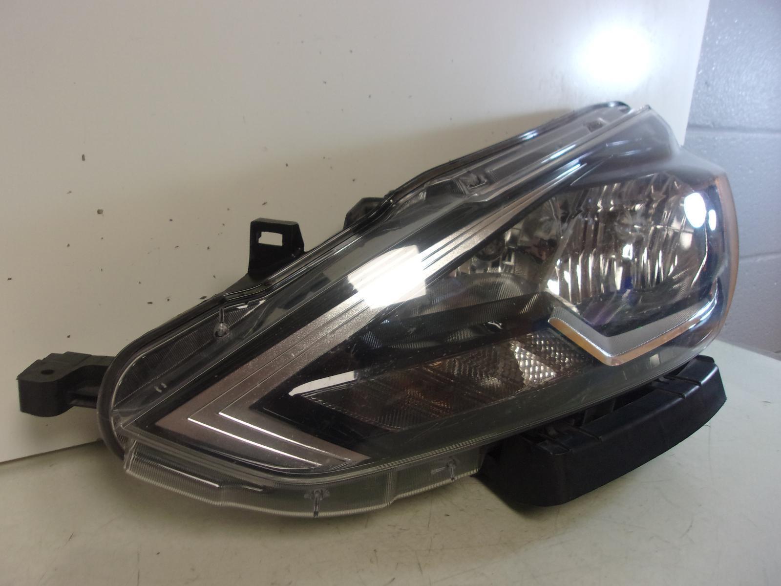 2016 2017 2018 2019 Nissan Sentra Driver LH Halogen Headlight OEM