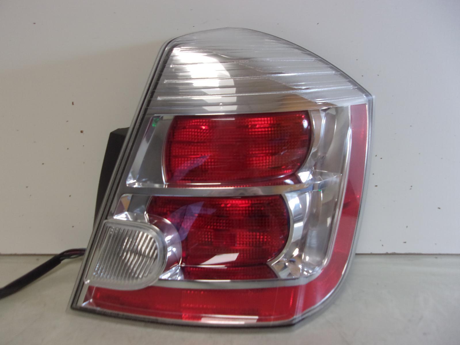 2010 2011 2012 Nissan Sentra Passenger Rh Qarter Panel Tail Light OEM