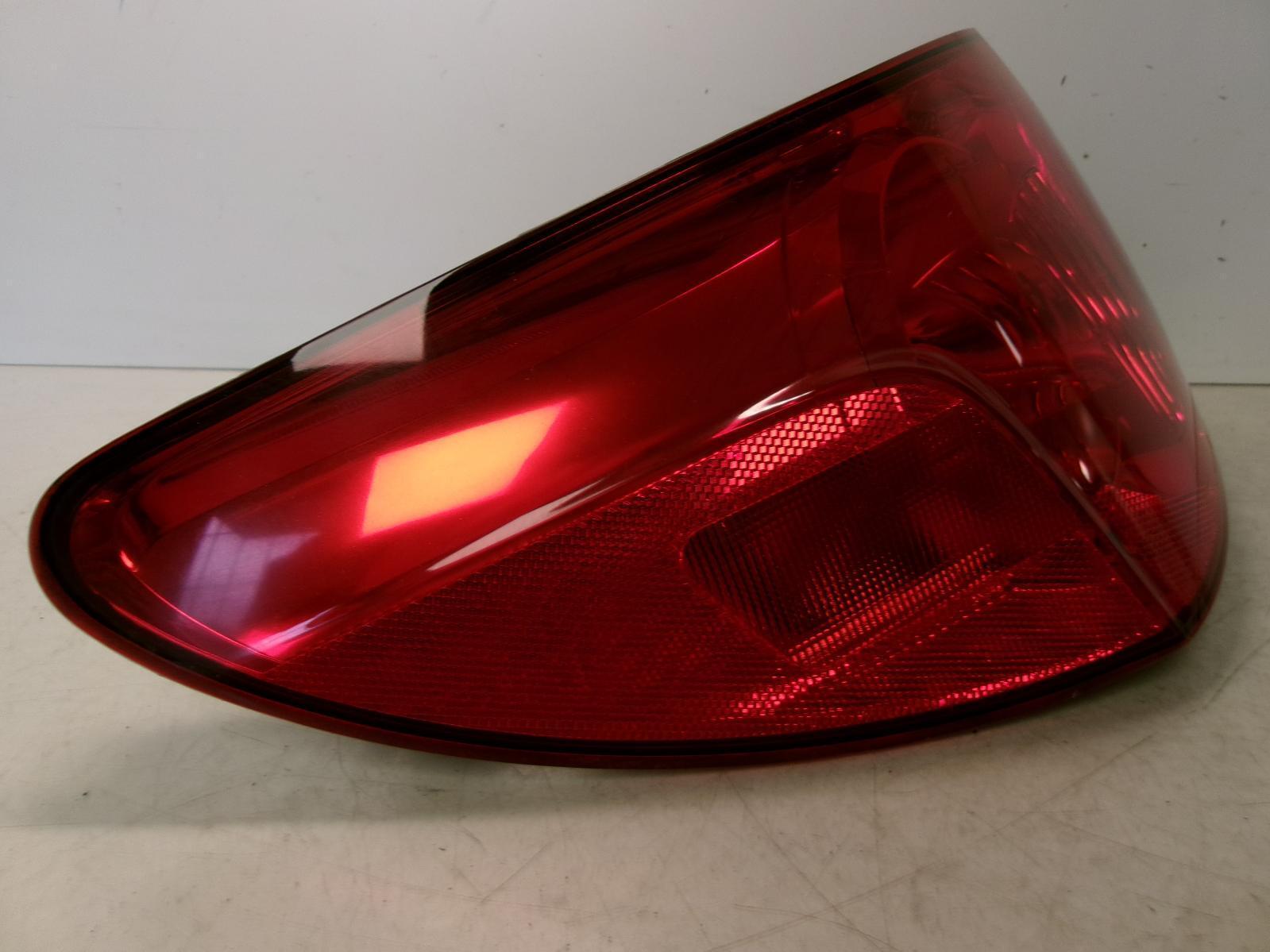 2009 2010 Chrysler Sebring Sedan  Driver Lh Outer Tail Light OEM - 0