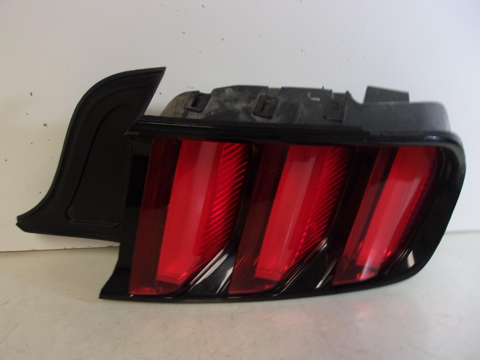 2015 2016 2017 2018 Ford Mustang Passenger RH LED Tail Light OEM