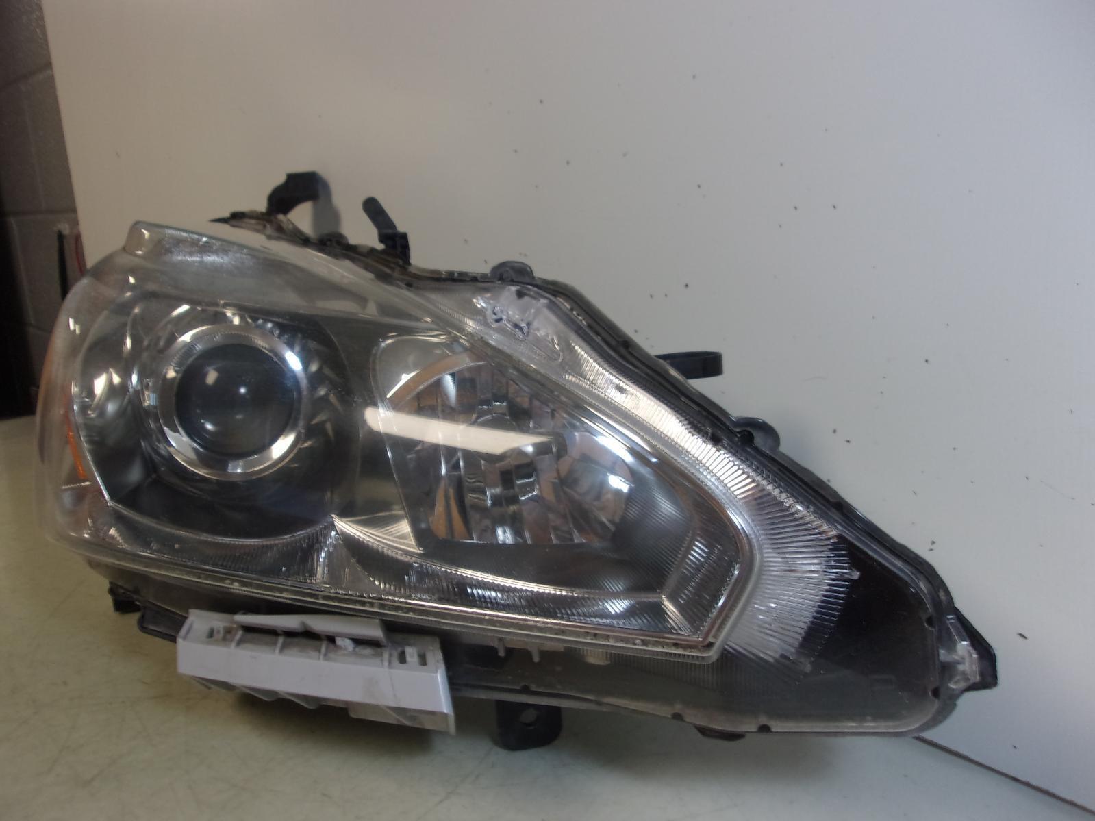 2013 2014 2015 Nissan Altima Sedan Passenger RH Halogen Headlight OEM