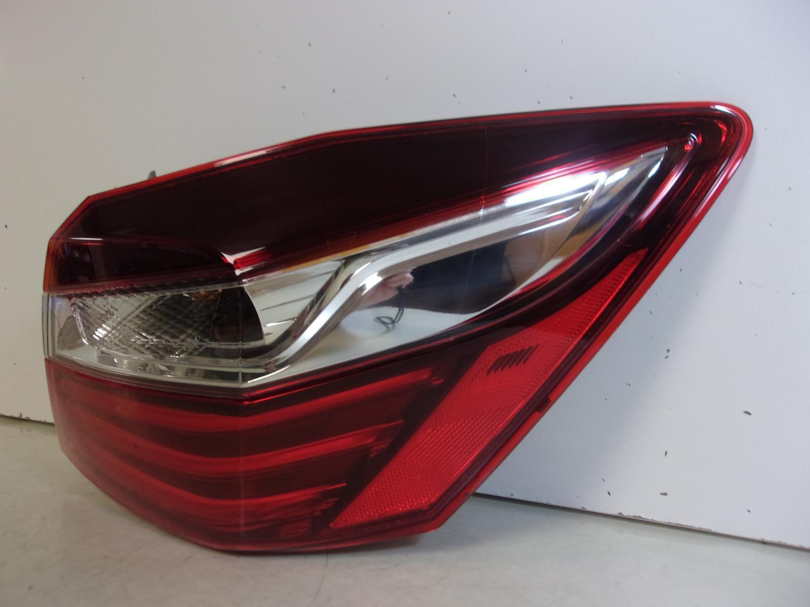 2016 2017 Honda Accord Sedan Passenger Rh Quarter Panel Tail Light OEM