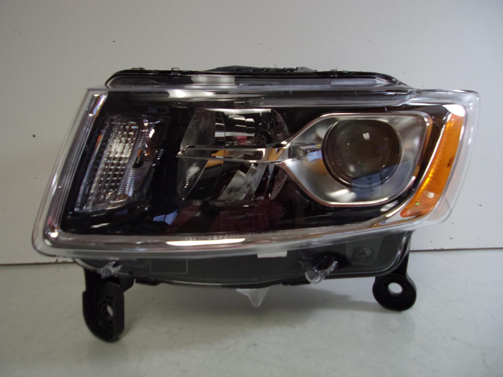 Fits 2014 2015 2016 Jeep Grand Cherokee Driver Lh Halogen Headlight - CAPA