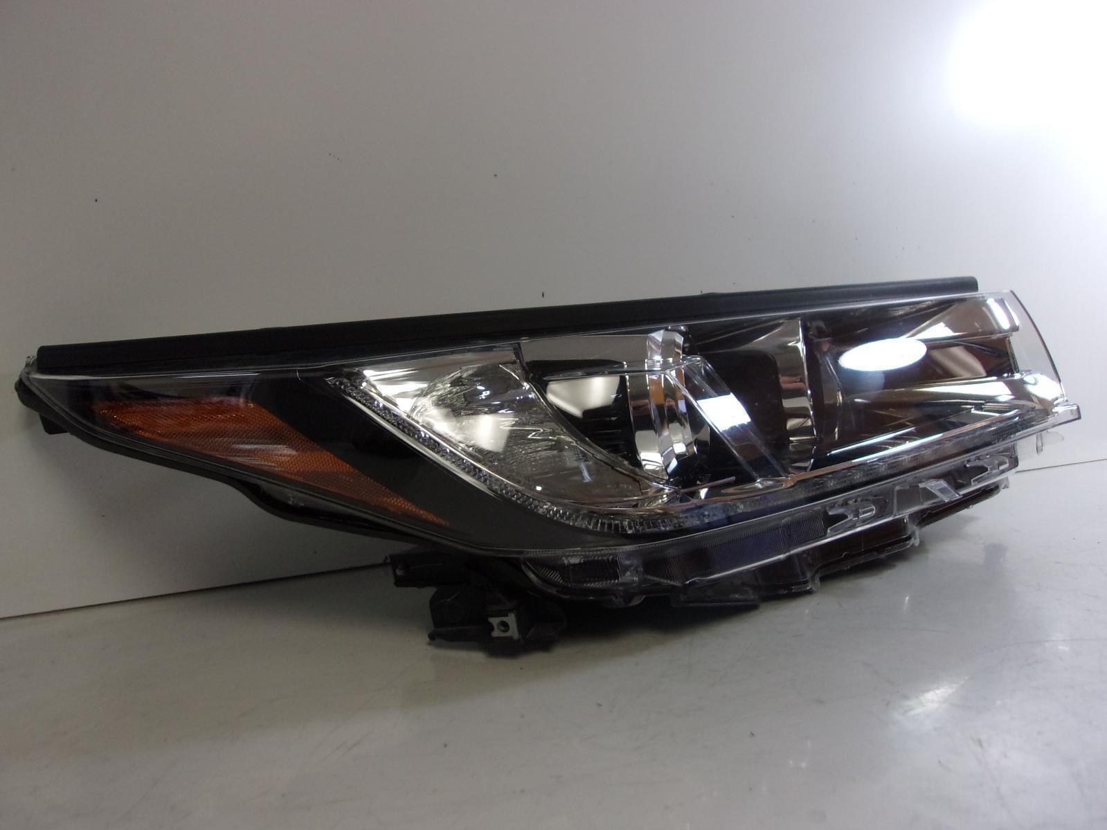 2017 2018 2019 Toyota Highlander Se Passenger Rh Headlight OEM - 0