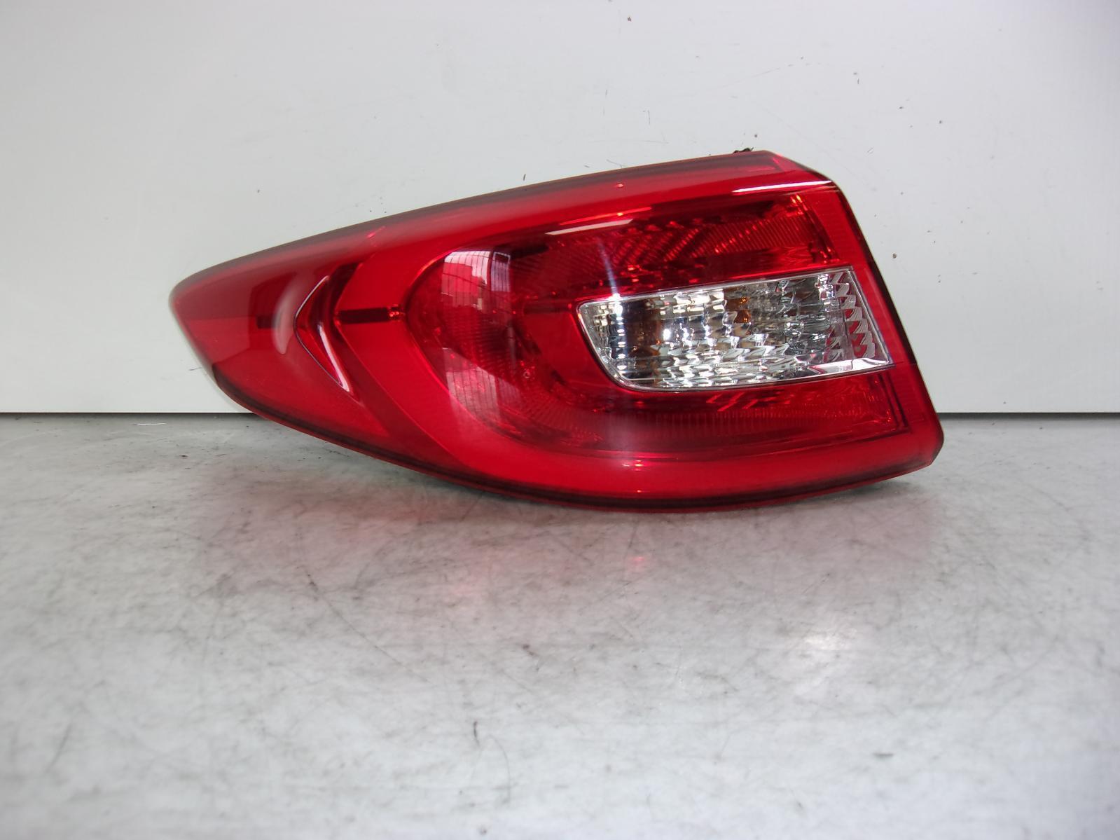 2015 2016 2017 Hyundai Sonata Driver LH Quarter Panel Tail Light OEM