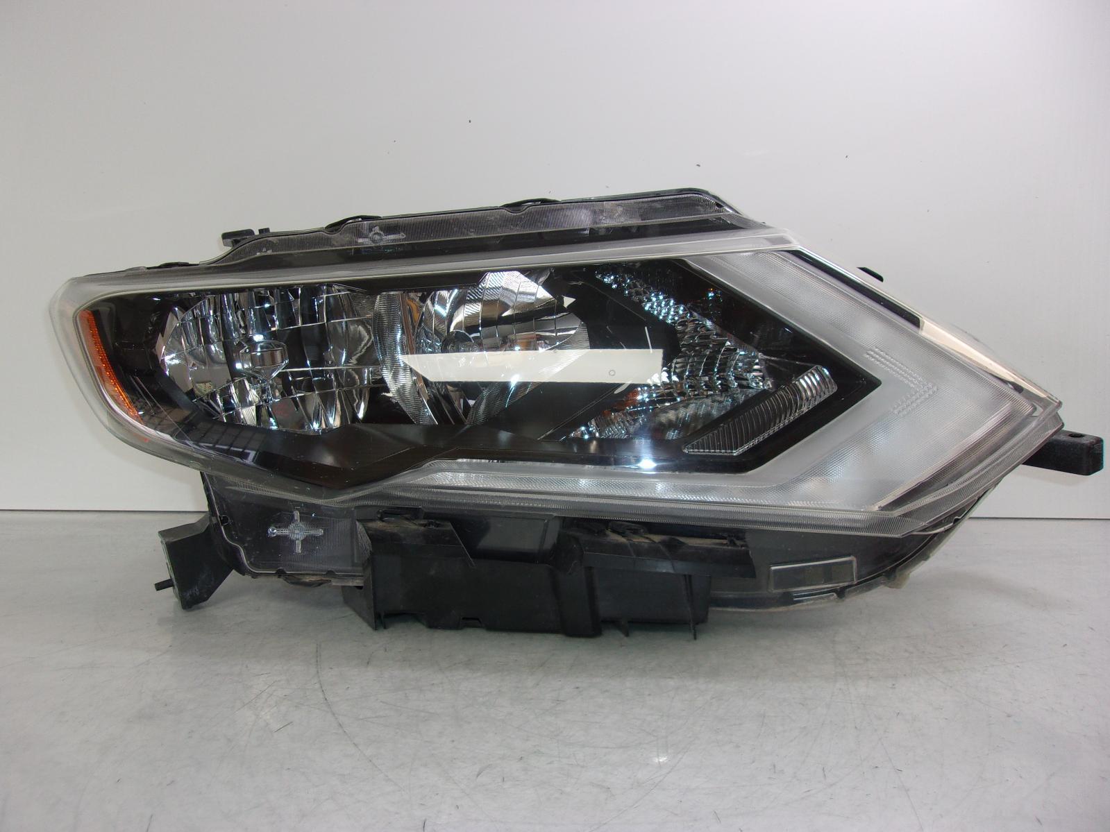 2018 2019 2020 Nissan Rogue Rh Passenger Halogen Headlight OEM B12R