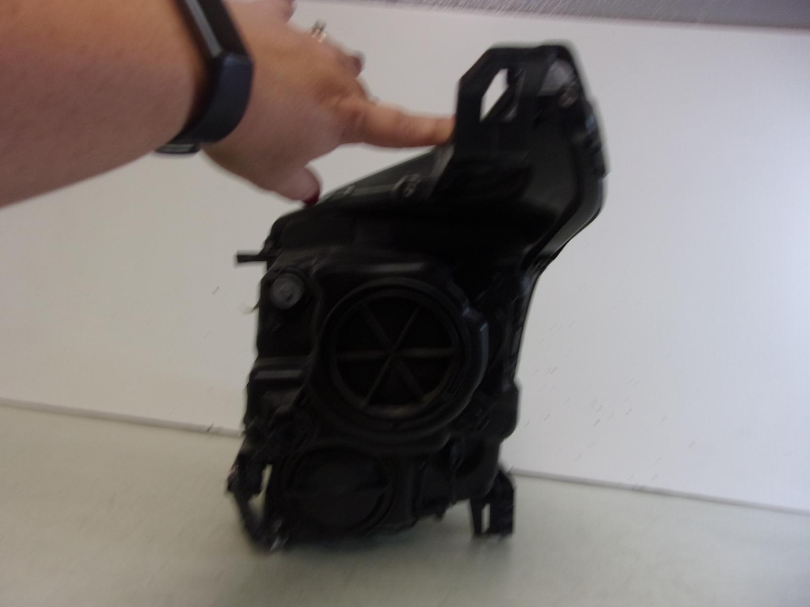 2014 2015 2016 Cadillac SRX Passenger RH Halogen Headlight OEM