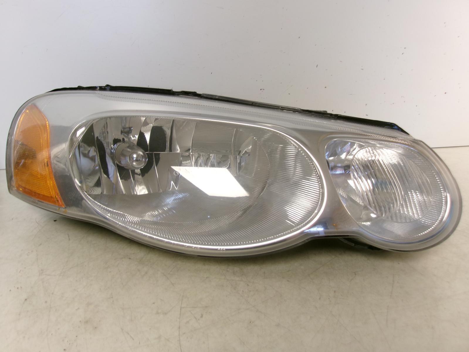 2004 2005 Chrysler Sebring Passenger Rh Halogen Headlight OEM