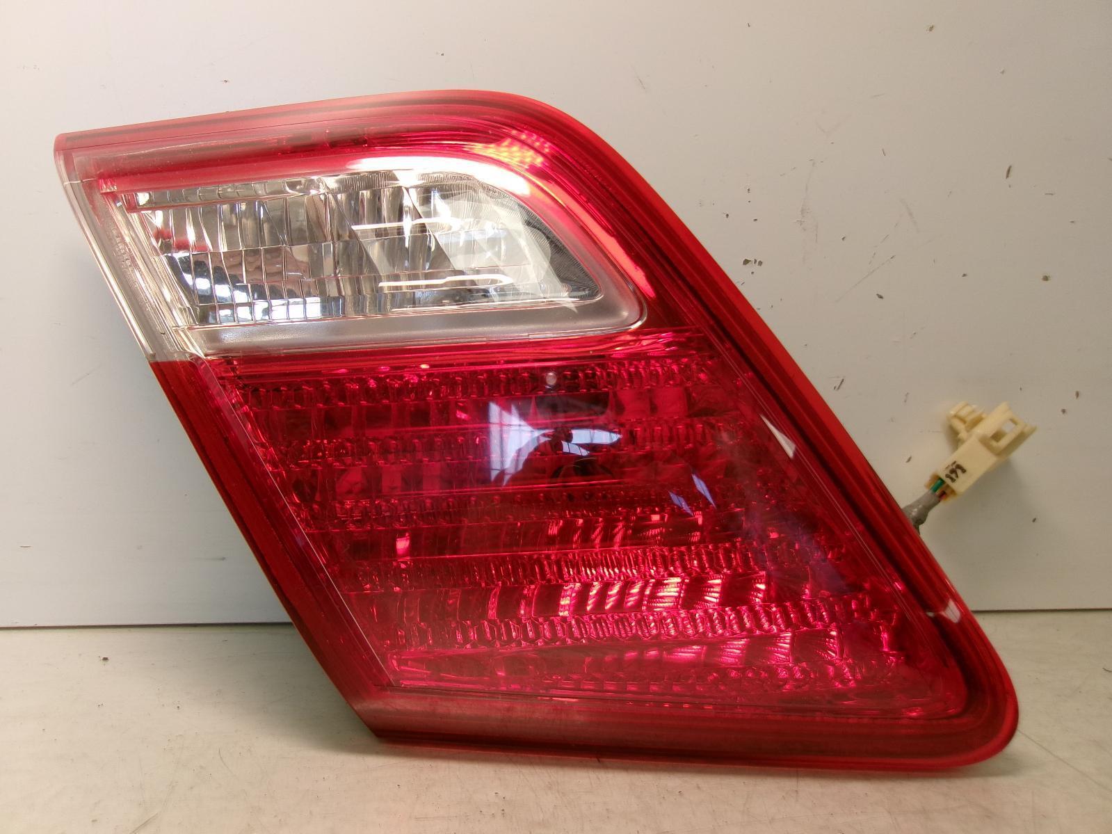 2007 2008 2009 Toyota Camry Driver Lh Inner Lid Incandescent Tail Light OEM