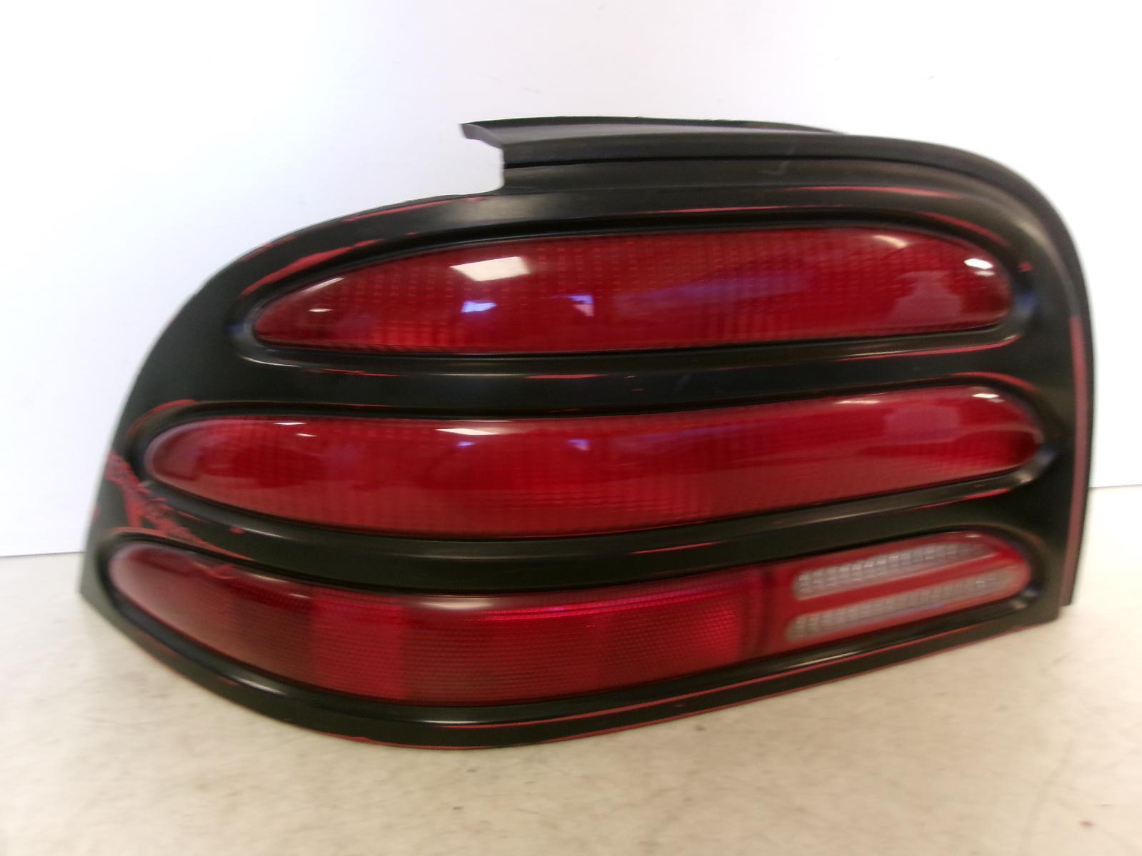 1994 1995 Ford Mustang Driver Lh Outer Tail Light OEM