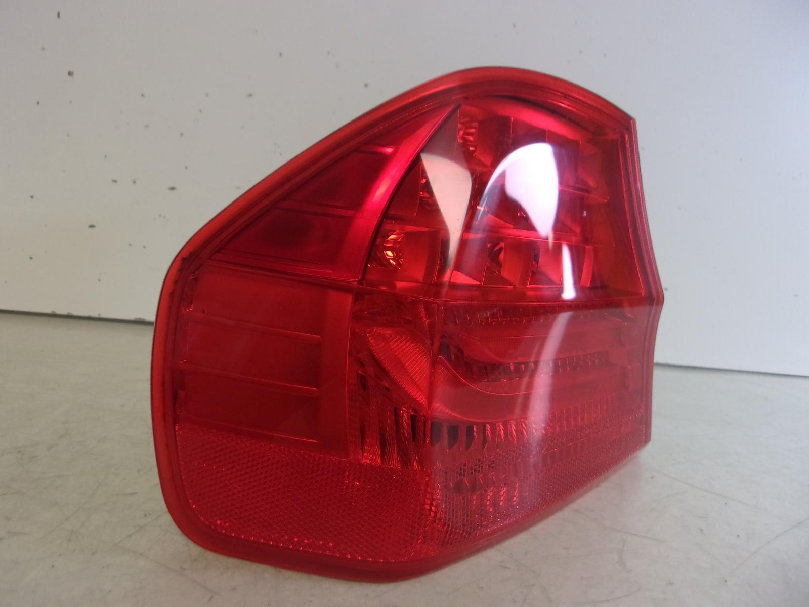 2009 2010 2011 BMW 3-Series Sedan 323i 328i 335i M3 Driver LH Tail Light OEM - 0