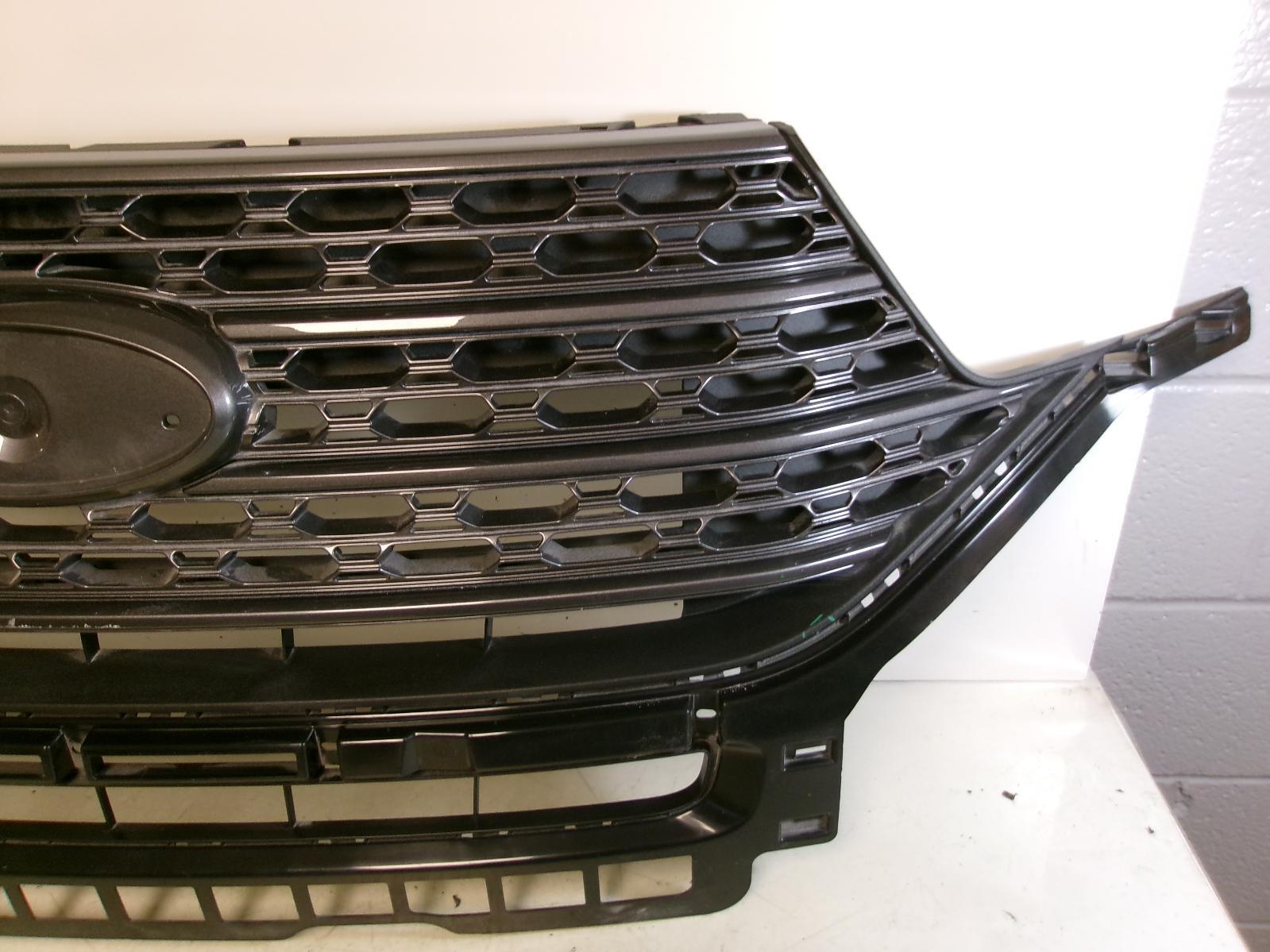 2021 2022 2023 Ford Explorer XLT Sport  Front Grille W/o Emblem Oem