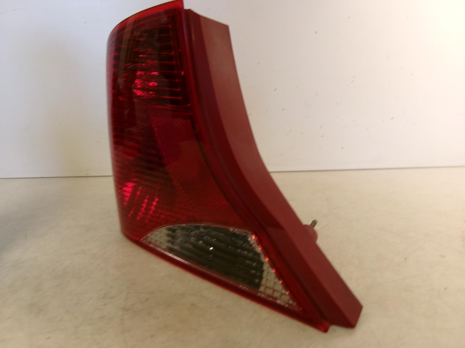 2002 Ford Focus Driver LH Outer Incandescent Tail Light 3 Bulb OEM