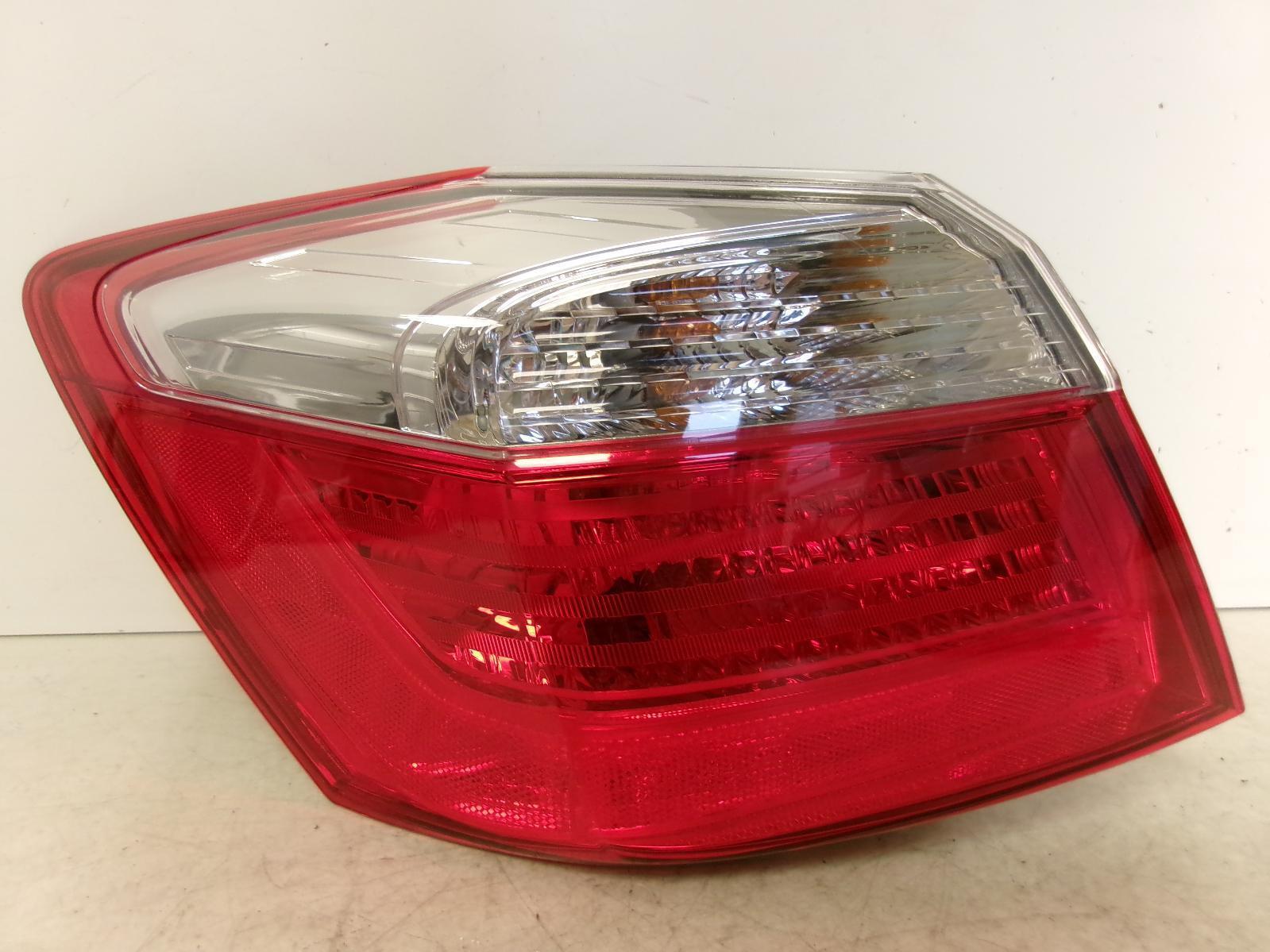 2013 2014 2015 Honda Accord Driver Lh Outer Incandescent Tail Light OEM