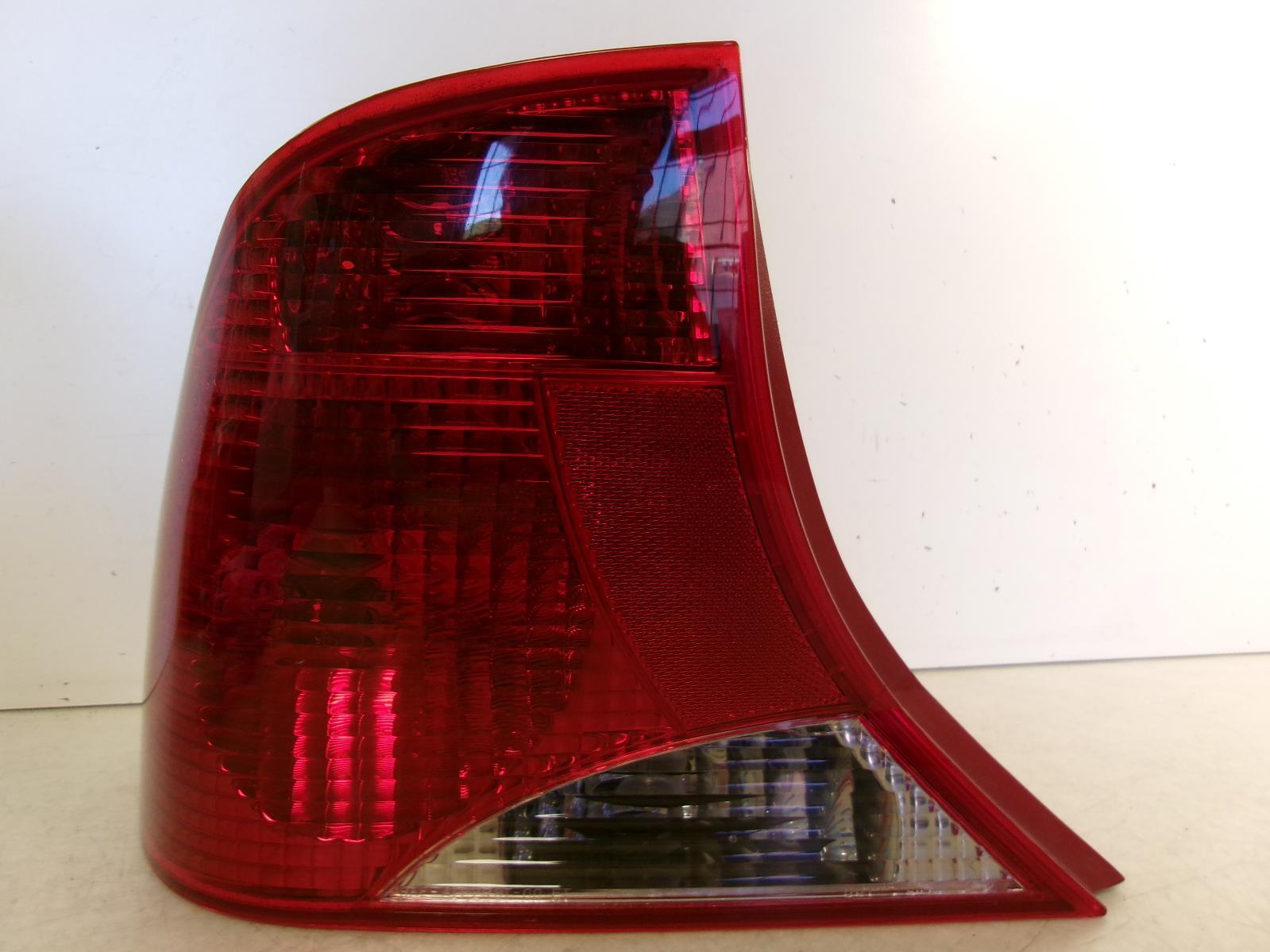 2002 Ford Focus Driver LH Outer Incandescent Tail Light 3 Bulb OEM