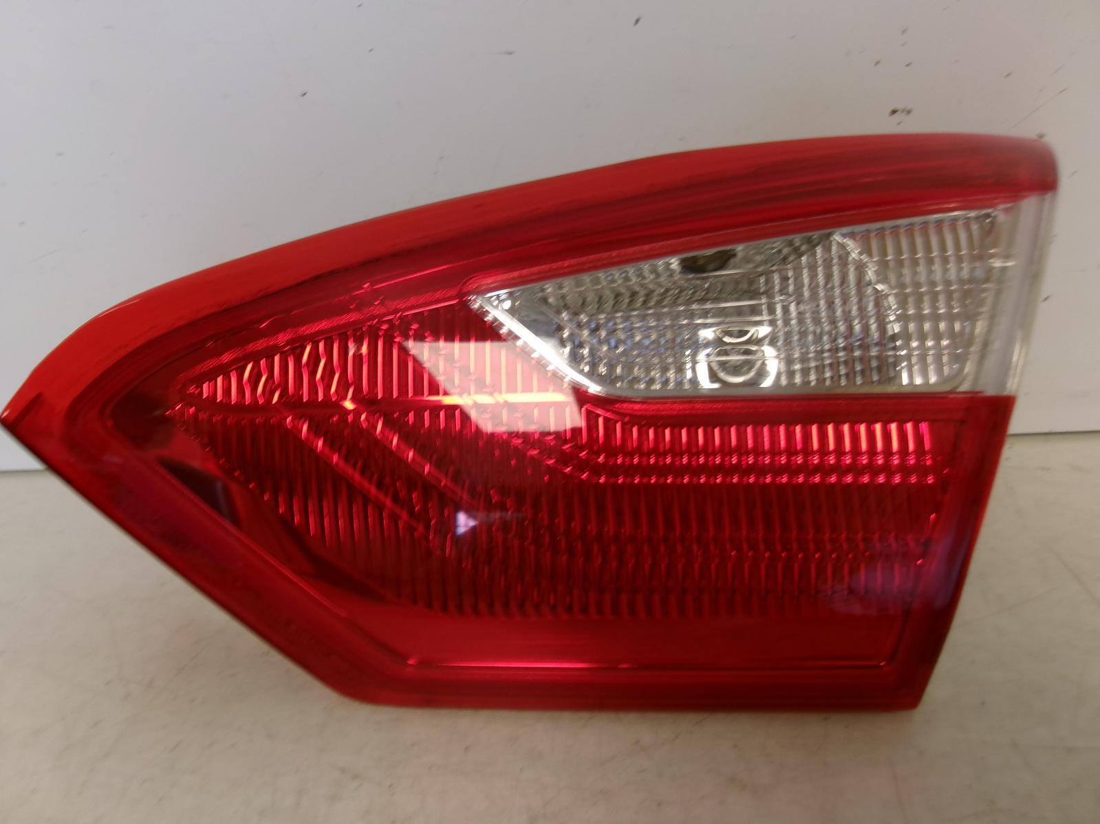 2012 2013 2014 Ford Focus Passenger Rh Inner Lid Tail Light OEM