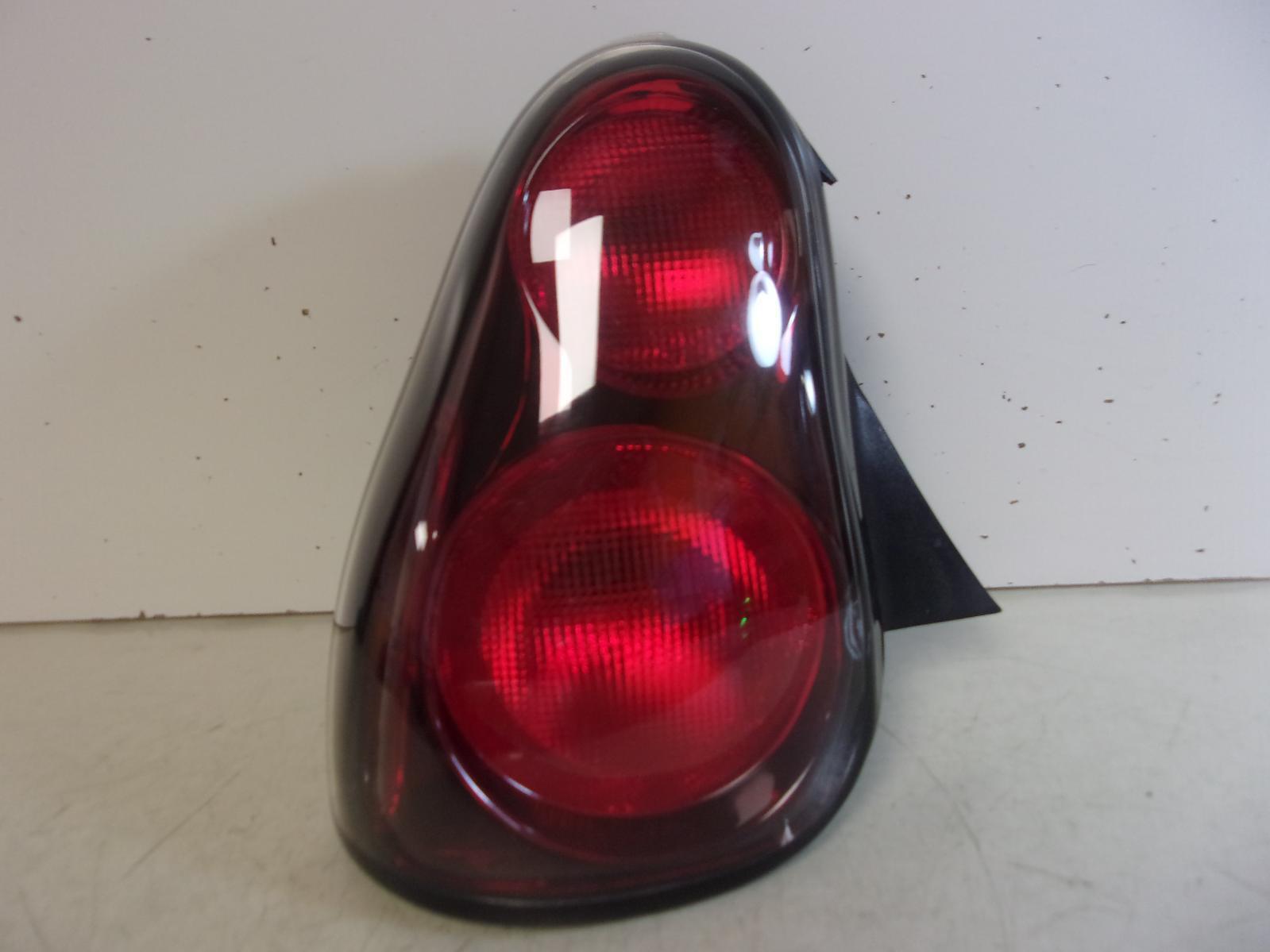 2000 2001 2002 2003 2004 2005 Chevrolet Monte Carlo Driver LH Tail Light OEM